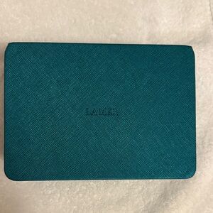 La Mer Turquoise Textured Case. New!